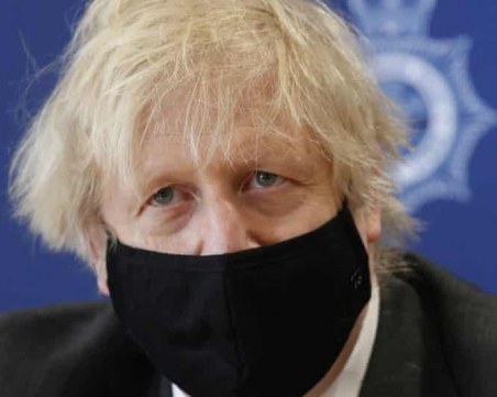 Джонсън с оптимистична цел: Ваксинирането във Великобритания да завърши до юли