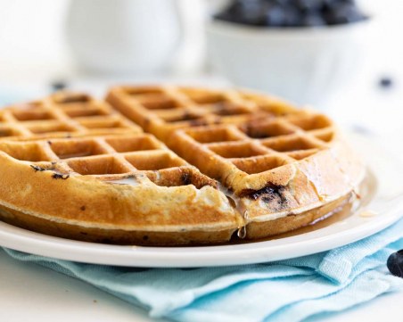 Как да си направим гофрети с боровинки?