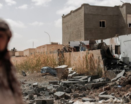 Либийски министър оцеля при атентат