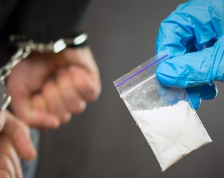 Поредна акция! Спипаха пловдивчанин, крил дрога в колата си