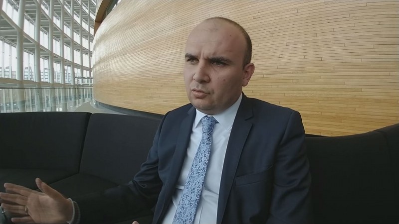 Евродепутат от ДПС: Една партия трудно би се справила с проблемите на страната