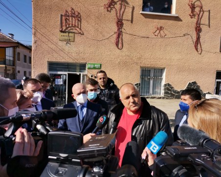 Борисов: Няма полемика за отварянето на заведенията