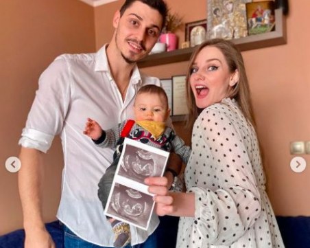 Мис България Нанси Карабойчева е бременна с второ