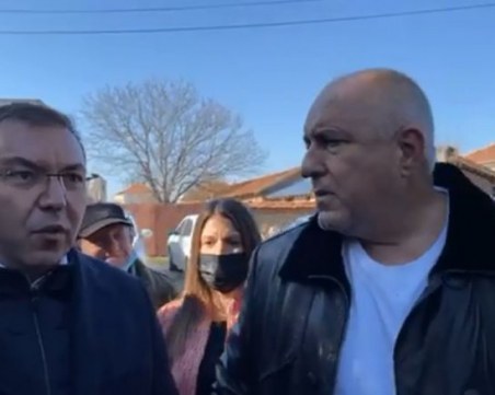 Ангелов: Няма хаос с ваксинацията