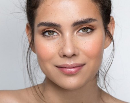 Как да направите кожата си по-млада и блестяща само за 4 седмици?