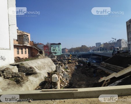 Укрепват стените на 