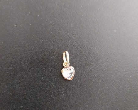 Издирва се жертва на кражба в Пловдив! Трима апаши й задигнали златна висулка