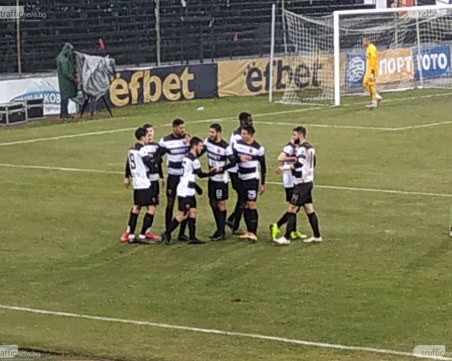 Локо търси задължителна победа над Етър