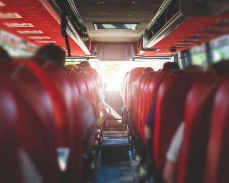 Отпада забраната за организираните пътувания в страната