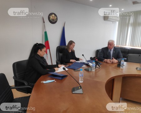 Зико и Каназирева подписаха за новите детски ясли на държавния терен в Кючука