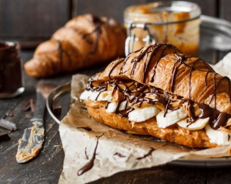 Хрупкави и меки: 5 идеи за сандвич с кроасан, които да хапнете по всяко време на деня