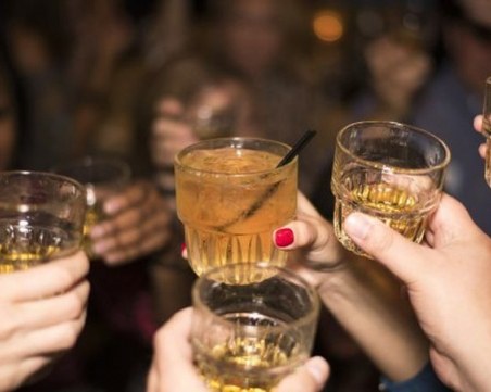 Алкохолът и наркотиците не са лекарство срещу COVID-19