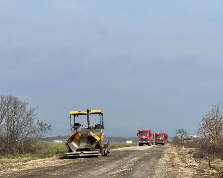 Ремонтът на пътя Раковски - Брезово ще приключи до месец