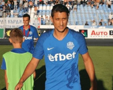 Славия привлече Михаил Александров