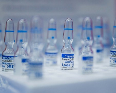 Български посредник предлага руски ваксини в Италия! Започва разследване