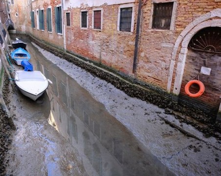 Каналите на Венеция пресъхнаха