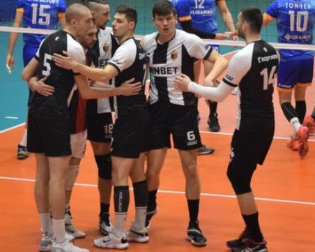 ПСК Локомотив надви с 3:2 гейма ВК Дунав