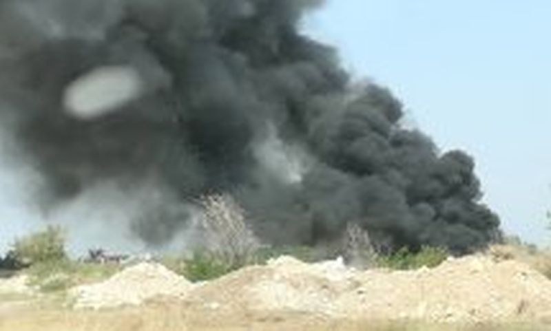 Голям пожар бушува във фабрика в Истанбул