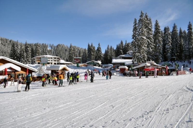 Преход със снегоходки организират в Пампорово днес