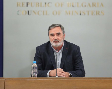 Ангел Кунчев: Ще работим за сертификат за ваксинация независимо, че на някой му се струва дискриминационно