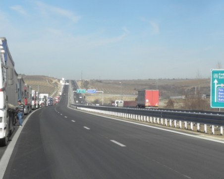 Опашки на границата с Гърция заради тестовете за COVID-19