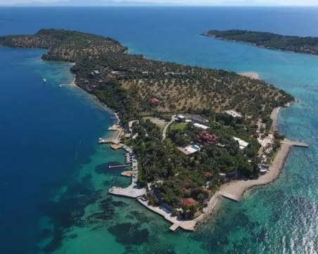 Продават за милиони част от Егейските Малдиви