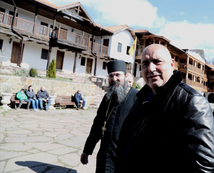Борисов: Трябва да се гордеем с манастирите ни, правителството не спира да помага на църквата