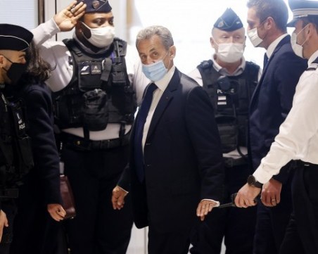Експрезидентът на Франция Никола Саркози отива в затвора
