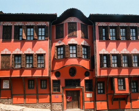 Регионален исторически музей–Пловдив с две експозиции на 3-ти март