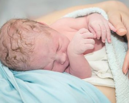 Откриха нова мутация на коронавирус у новородено