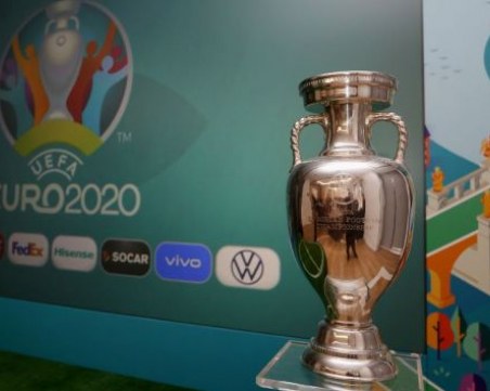 Великобритания поиска всички мачове от европейското по футбол