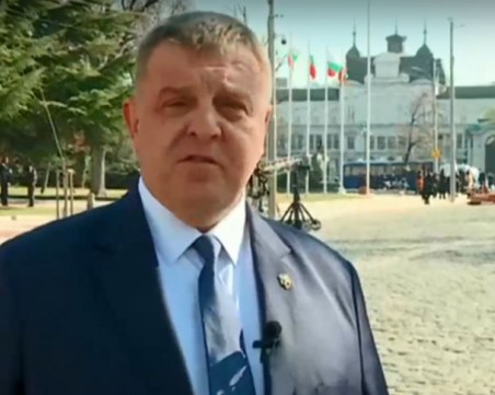 Каракачанов: Честит празник на българите в България и на тези в Македония