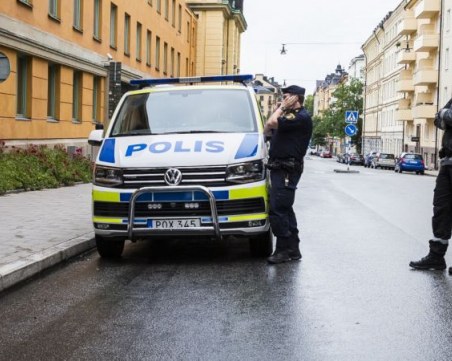 Полицията в Швеция разследва нападение с нож като акт на тероризъм