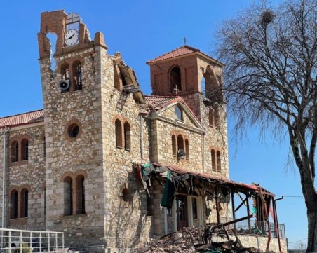 Вторичните трусове в Гърция не спират, нанесени са щети по сградите