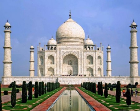 Евакуираха Тадж Махал