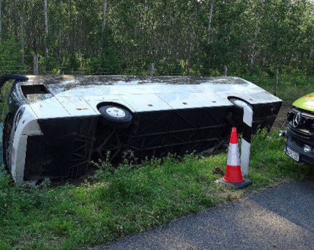 6 души са загинали, а 40 са ранени при тежка катастрофа в Полша