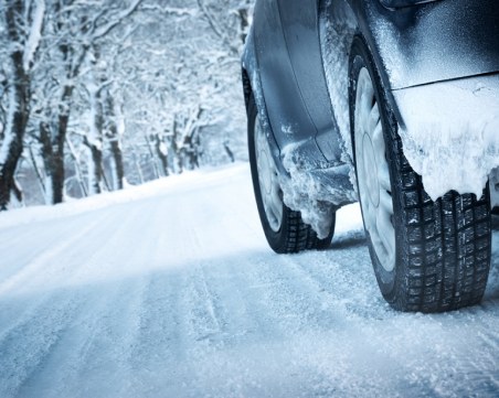 АПИ: Шофьорите да подготвят колите за зимни условия!