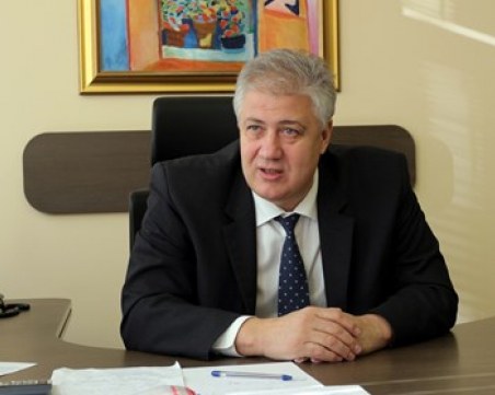 Проф. Асен Балтов: Новата вълна на коронавируса ще бъде ограничена