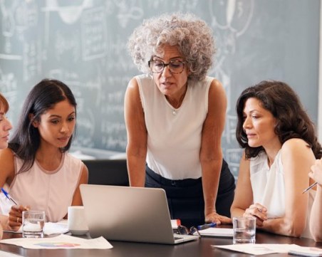 Жените в България получават средно 14% по-ниски заплати в сравнение с мъжете