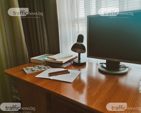 1 година Covid-19: Уроците и социалният живот станаха онлайн