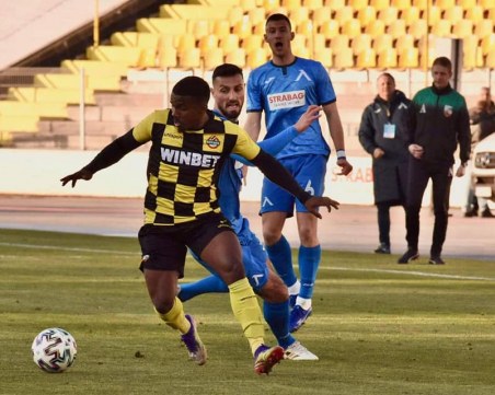 Силен Ботев изпусна да победи Левски на 