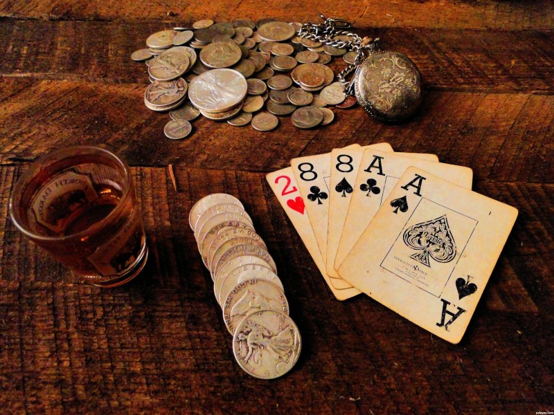 ХАЗАРТ: История на покера. От Дивия Запад до онлайн залаганията