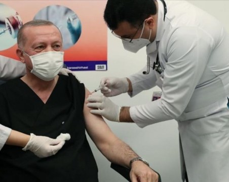 Ударна ваксинация в Турция! Вече са поставени 10 милиона ваксини