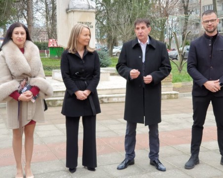 Дани Каназирева и кандидати за народни представители се срещнаха с жители на община Стамболийски