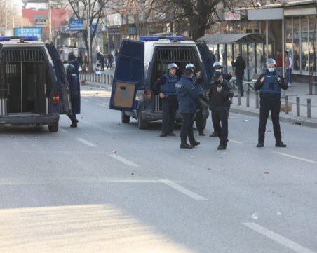 Въвеждат вечерен час и пълна забрана за излизане до сутринта в Македония