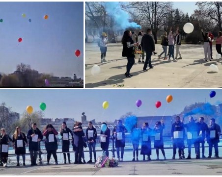 Шум и димки 2: Ученици от Пловдив изненадаха класните си за женския празник