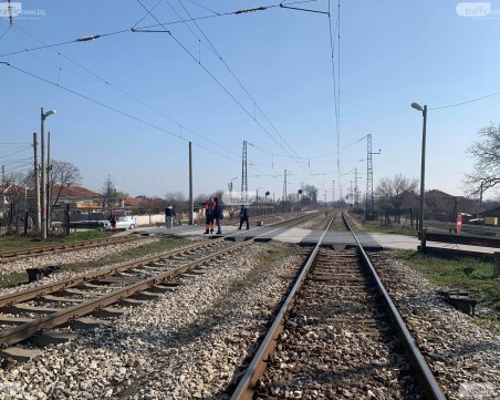 Версия: Замръзнали стъкла довели до катастрофата на жп прелез в Скутаре