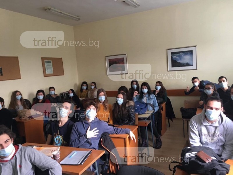 Първо училище в Пловдив отново минава изцяло онлайн заради огнище на COVID-19