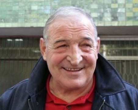 Изгониха Димитър Пенев и Петър Жеков от 