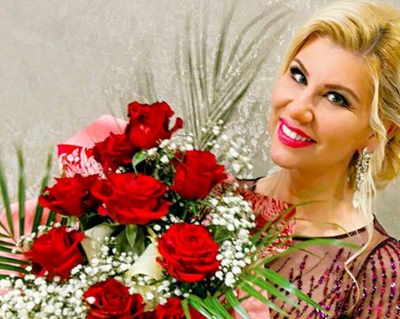 Нелина чукна 50 и призна: Щастие е да те обичат и да обичаш